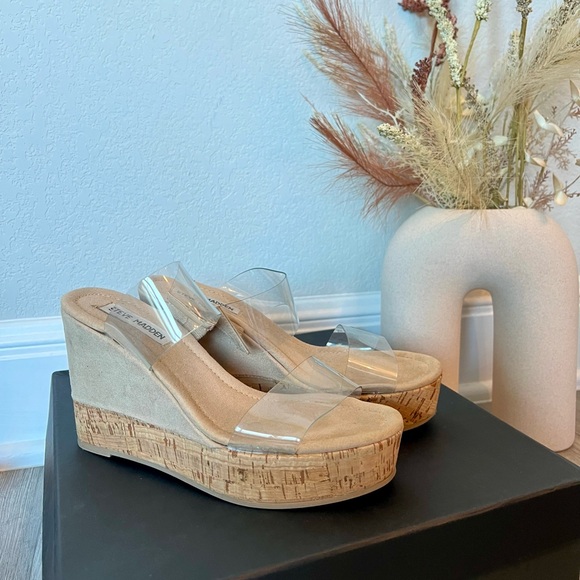 NWT Steve Madden Wedge Sandal in beige cork - Picture 2 of 4